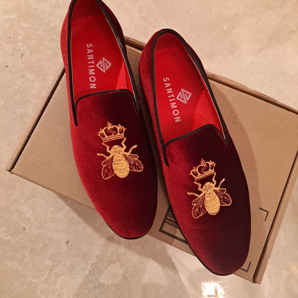 Men's burgundy velvet loafers with gold crown by SANTIMON size 7.5 like new